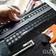 Illustration for article titled MacBook Air Tear Down: Sexy On the Inside Too